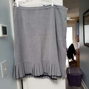 Maggie Barnes Grey Skirt 3X